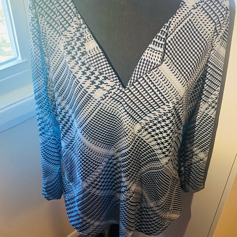 Women's Blue Black and White NY & Company Top